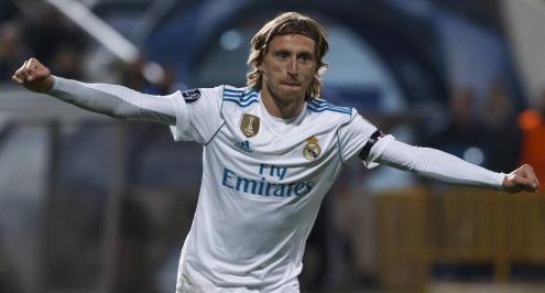 عقد مودريتش الجديد يمنحه رقما تاريخيا بين أساطير ريال مدريد